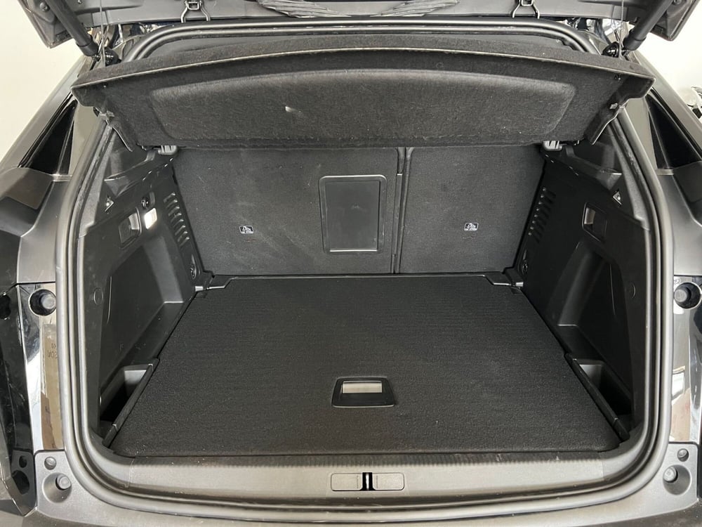 Peugeot 3008 usata a Bari (9)