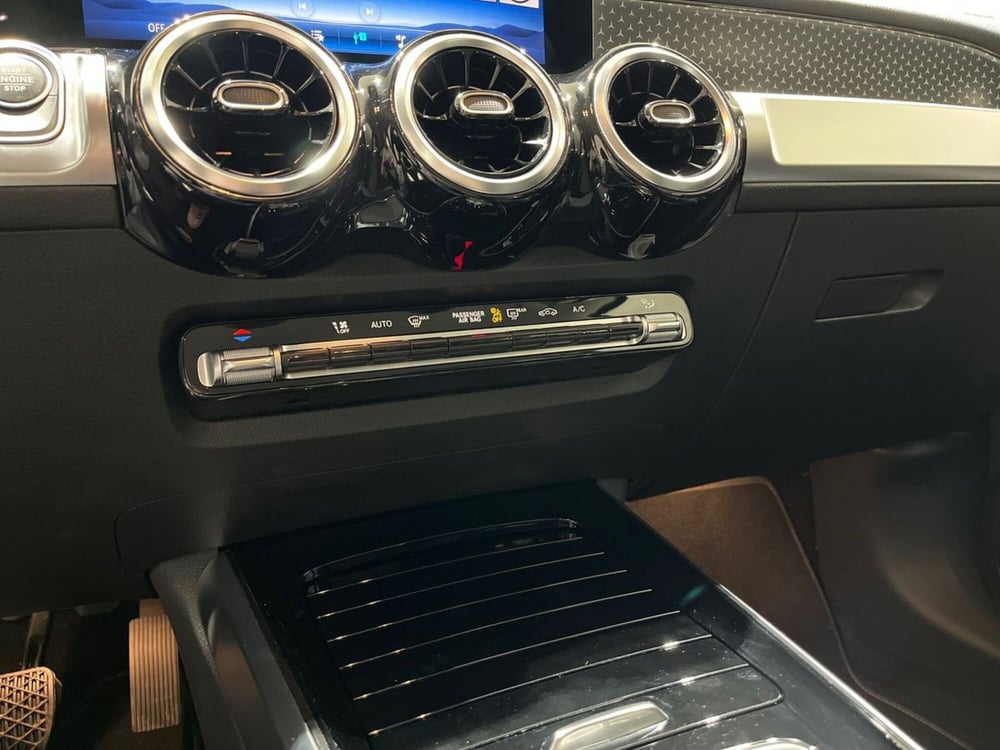 Mercedes-Benz GLB usata a Napoli (15)
