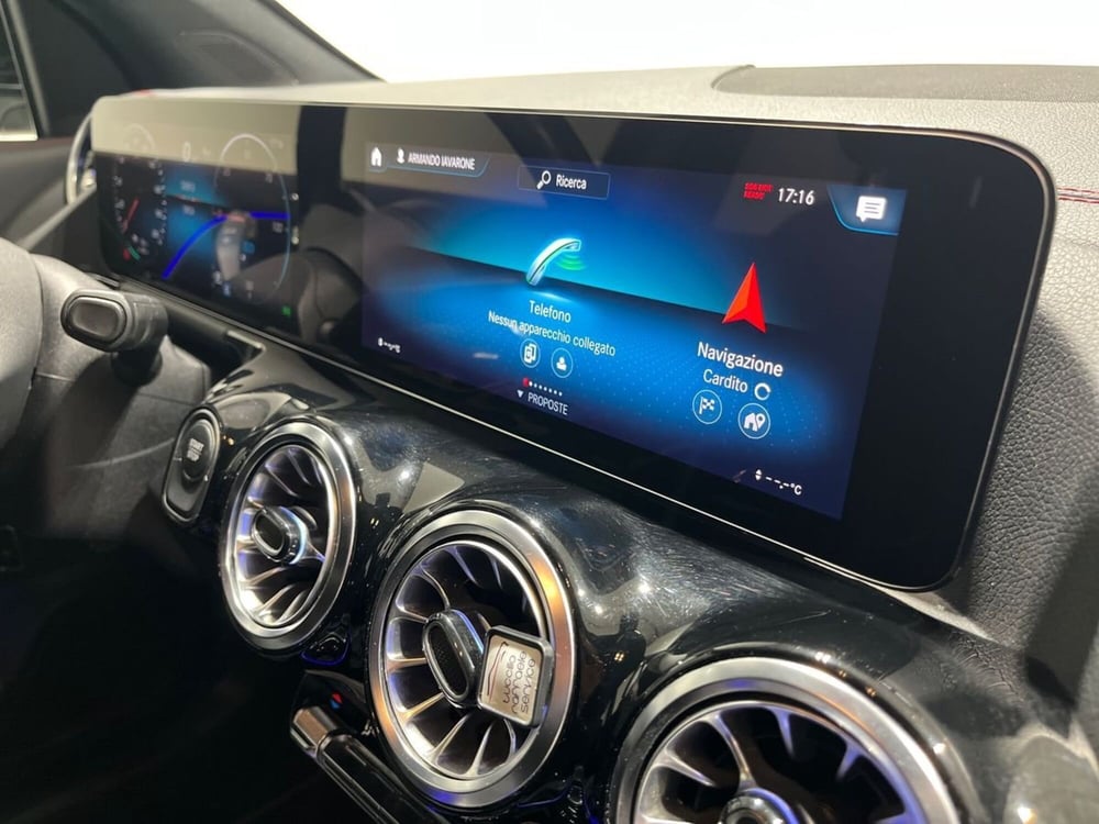 Mercedes-Benz EQA usata a Napoli (14)