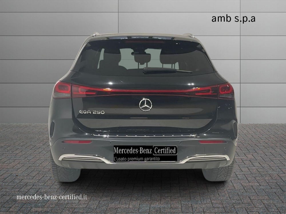 Mercedes-Benz EQA usata a Napoli (4)
