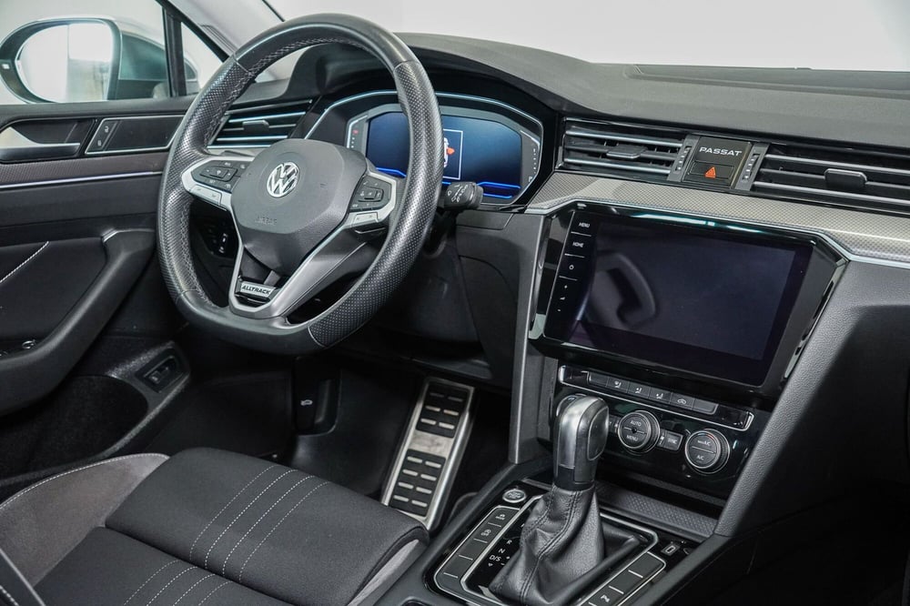 Volkswagen Passat Variant usata a Perugia (13)