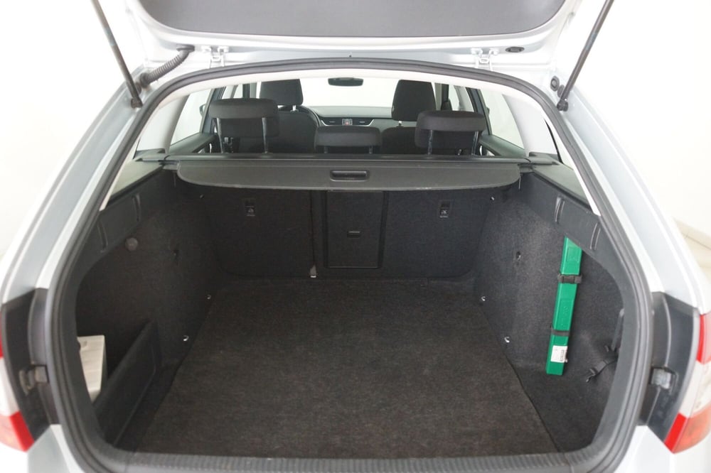 Skoda Octavia Station Wagon usata a Torino (7)