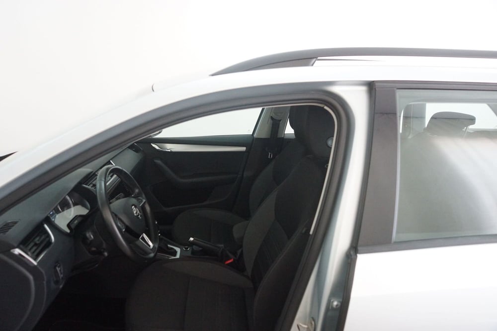Skoda Octavia Station Wagon usata a Torino (9)