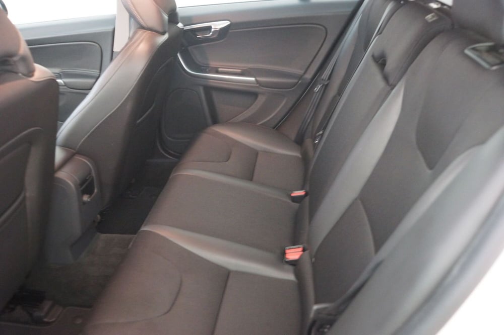 Volvo V60 Cross Country usata a Torino (14)