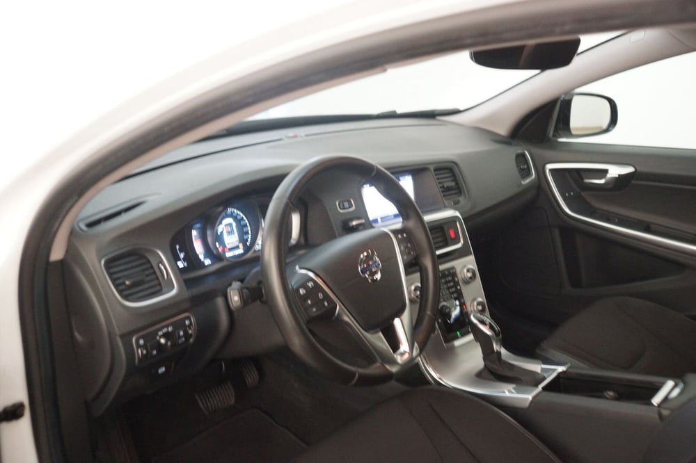 Volvo V60 Cross Country usata a Torino (18)