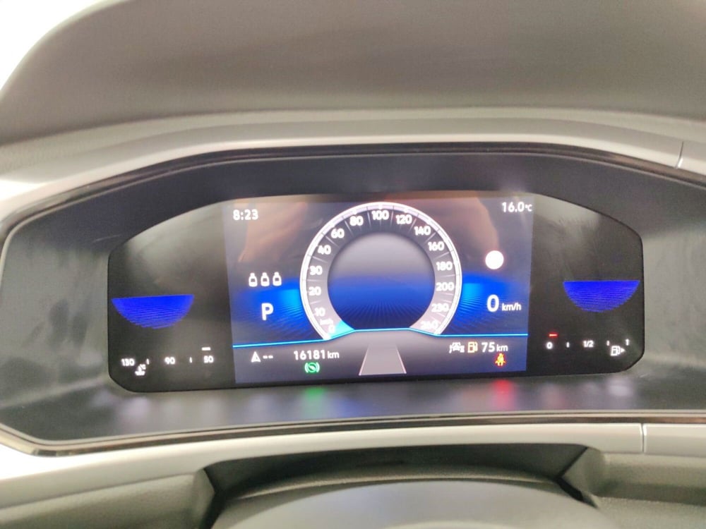 Volkswagen T-Roc usata a Massa-Carrara (15)