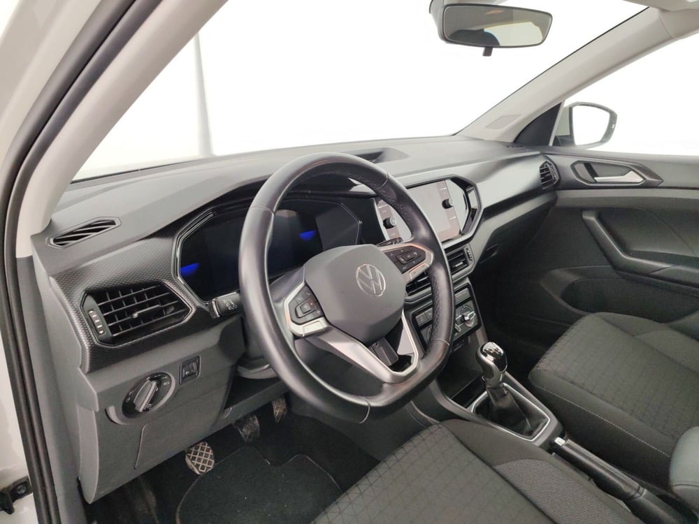 Volkswagen T-Cross usata a Massa-Carrara (8)