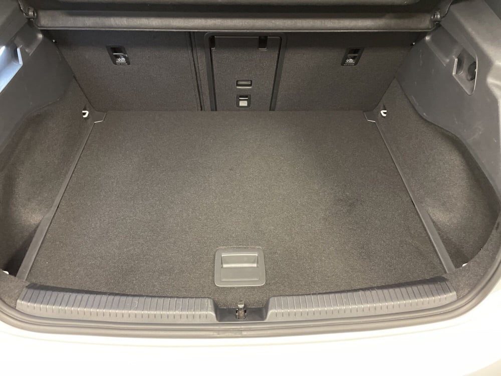 Volkswagen ID.3 usata a Varese (12)
