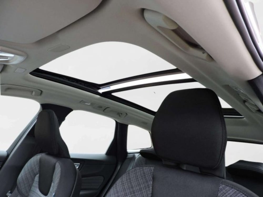 Volvo XC60 nuova a Firenze (13)