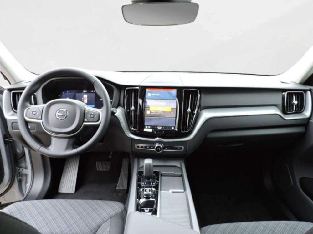 Volvo XC60 nuova a Firenze (9)