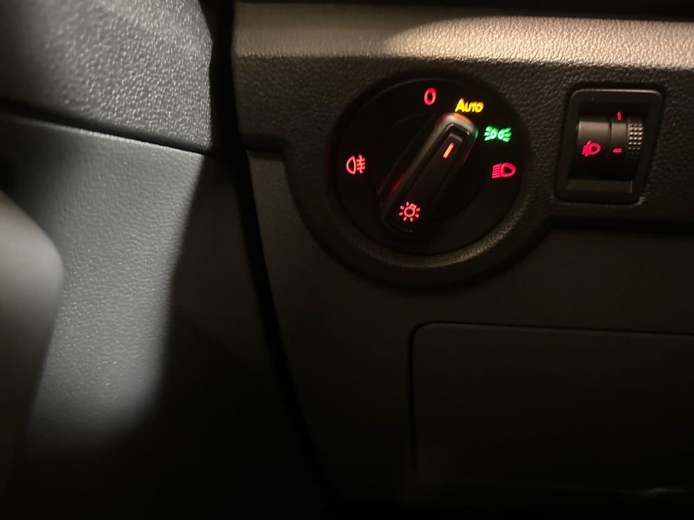 Volkswagen T-Cross usata a Prato (18)