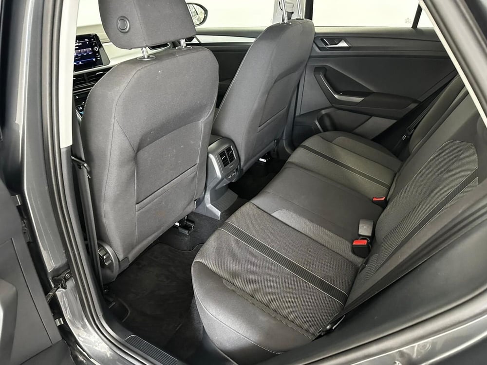 Volkswagen T-Roc usata a L'Aquila (11)