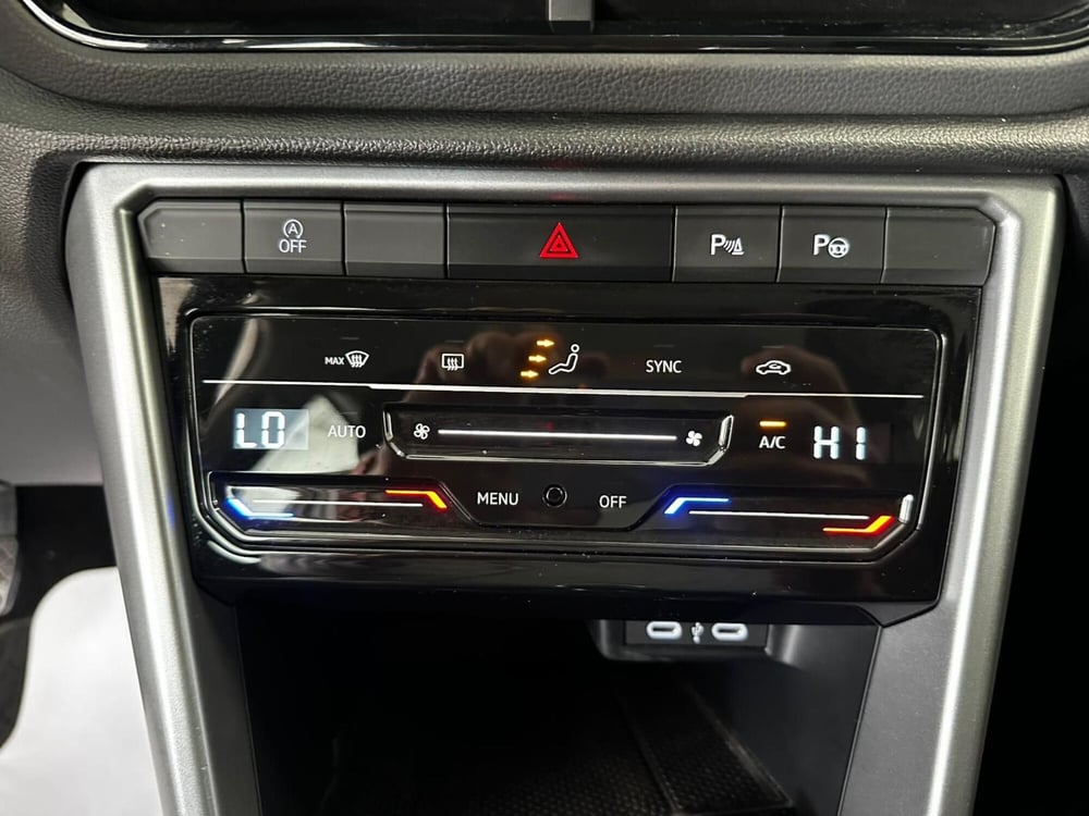 Volkswagen T-Roc usata a L'Aquila (16)