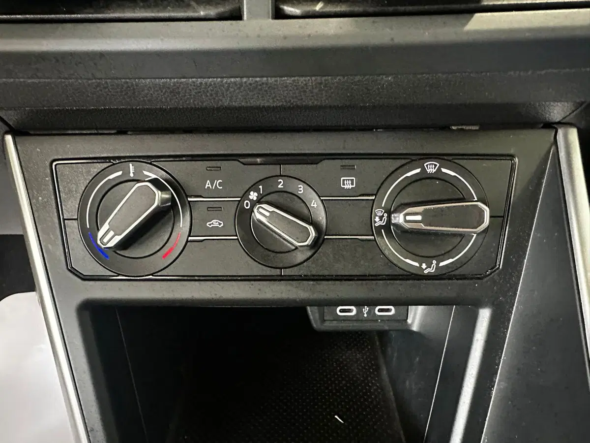 Volkswagen Taigo usata a L'Aquila (15)