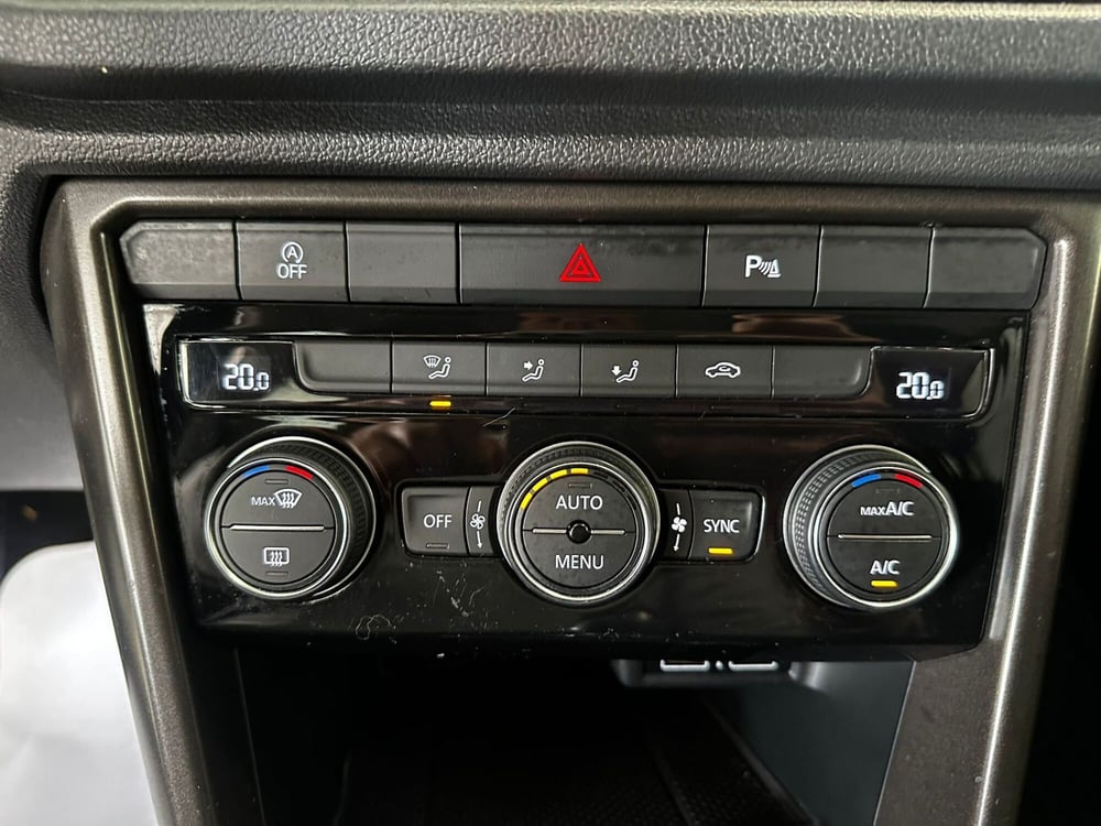 Volkswagen T-Roc usata a L'Aquila (16)