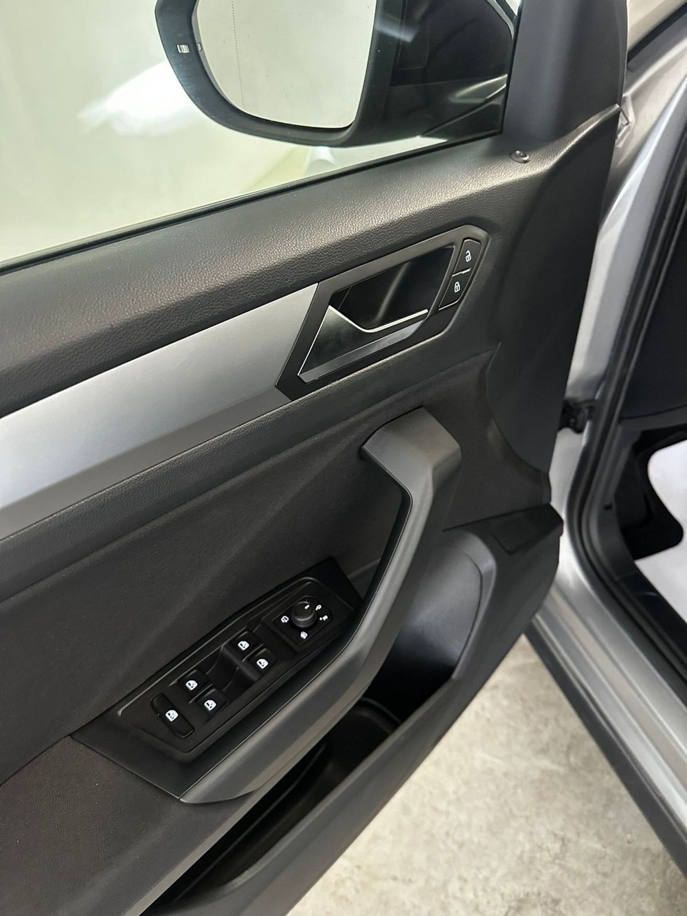 Volkswagen T-Roc usata a L'Aquila (8)