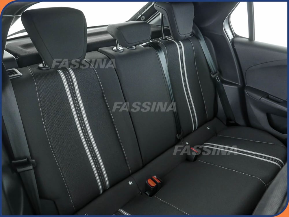 Opel Corsa usata a Milano (12)