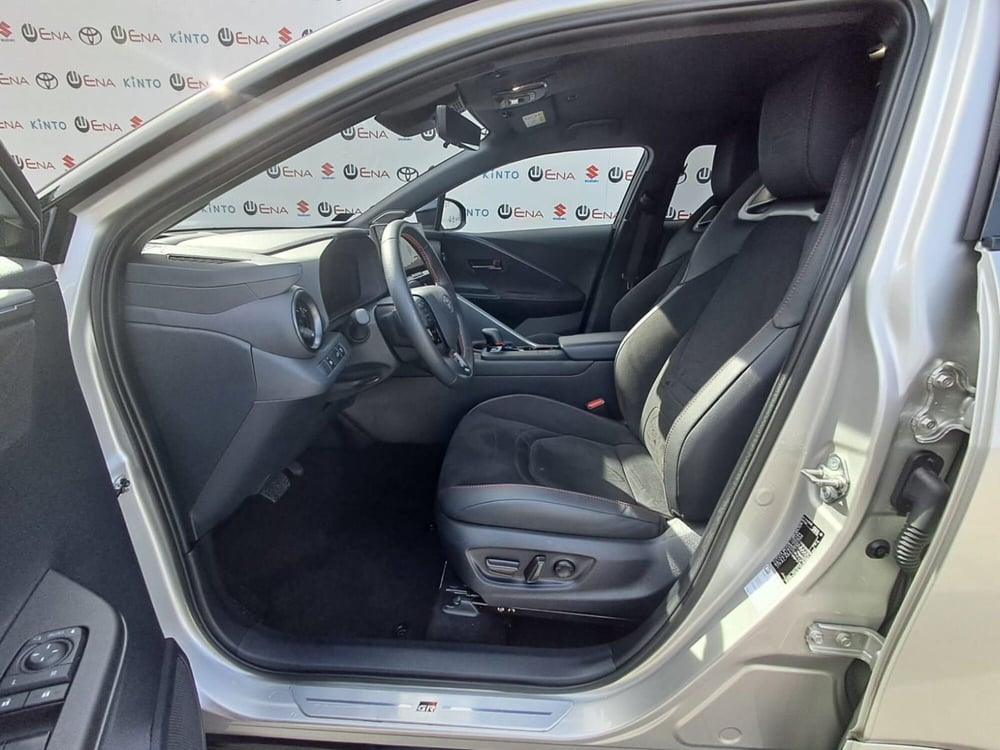 Toyota Toyota C-HR usata a Cagliari (12)