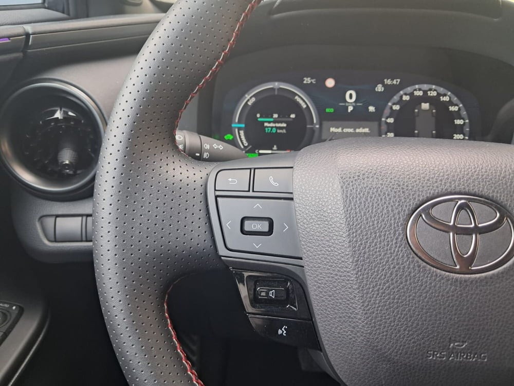 Toyota Toyota C-HR usata a Cagliari (15)