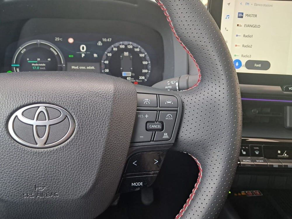 Toyota Toyota C-HR usata a Cagliari (16)