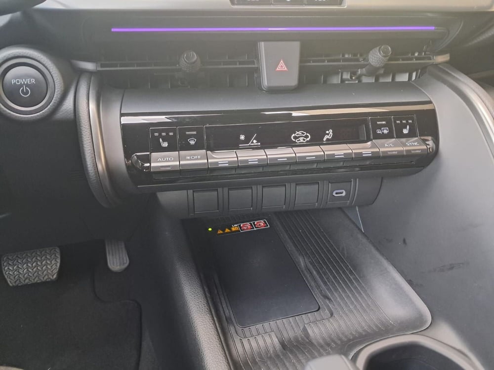 Toyota Toyota C-HR usata a Cagliari (19)