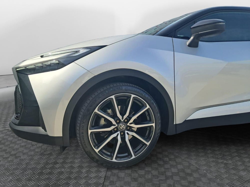 Toyota Toyota C-HR usata a Cagliari (5)