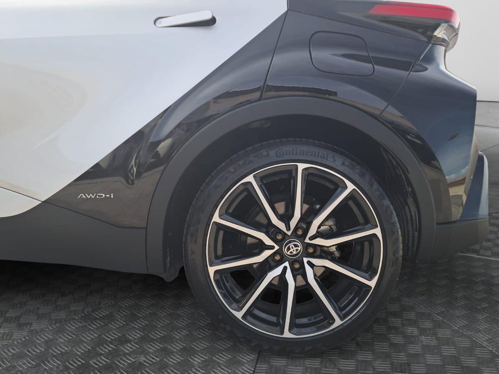 Toyota Toyota C-HR usata a Cagliari (7)
