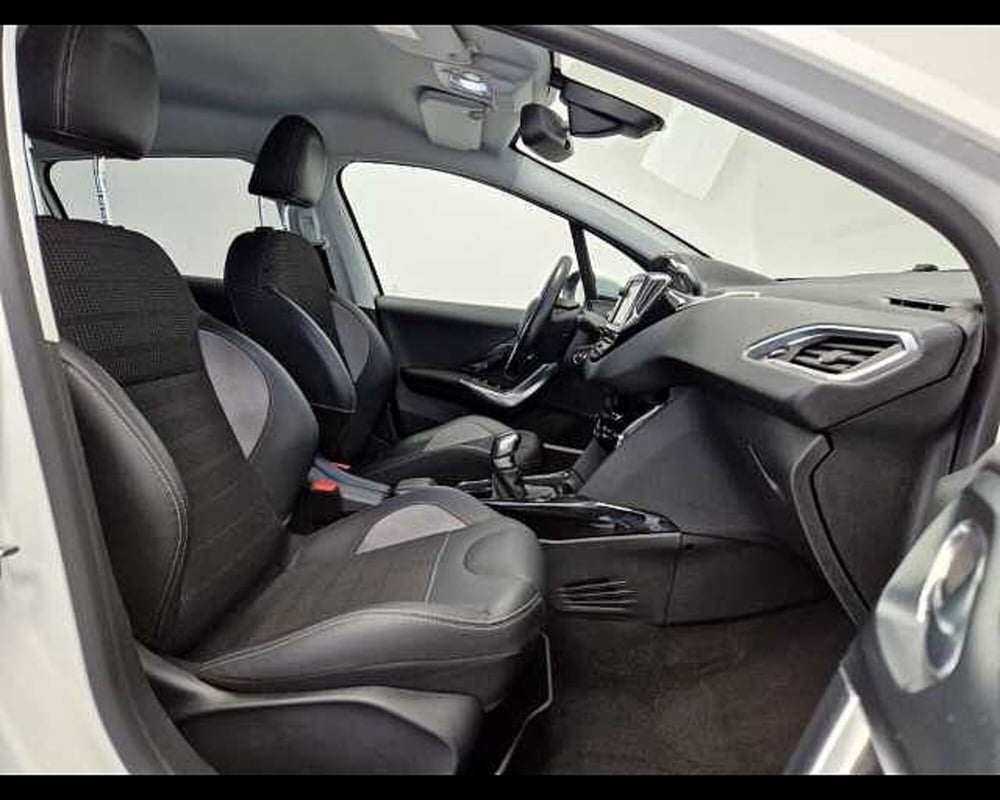 Peugeot 2008 usata a Milano (10)