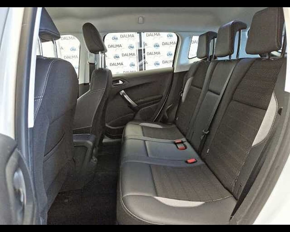 Peugeot 2008 usata a Milano (13)