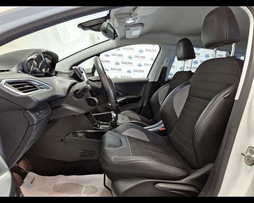 Peugeot 2008 usata a Milano (5)
