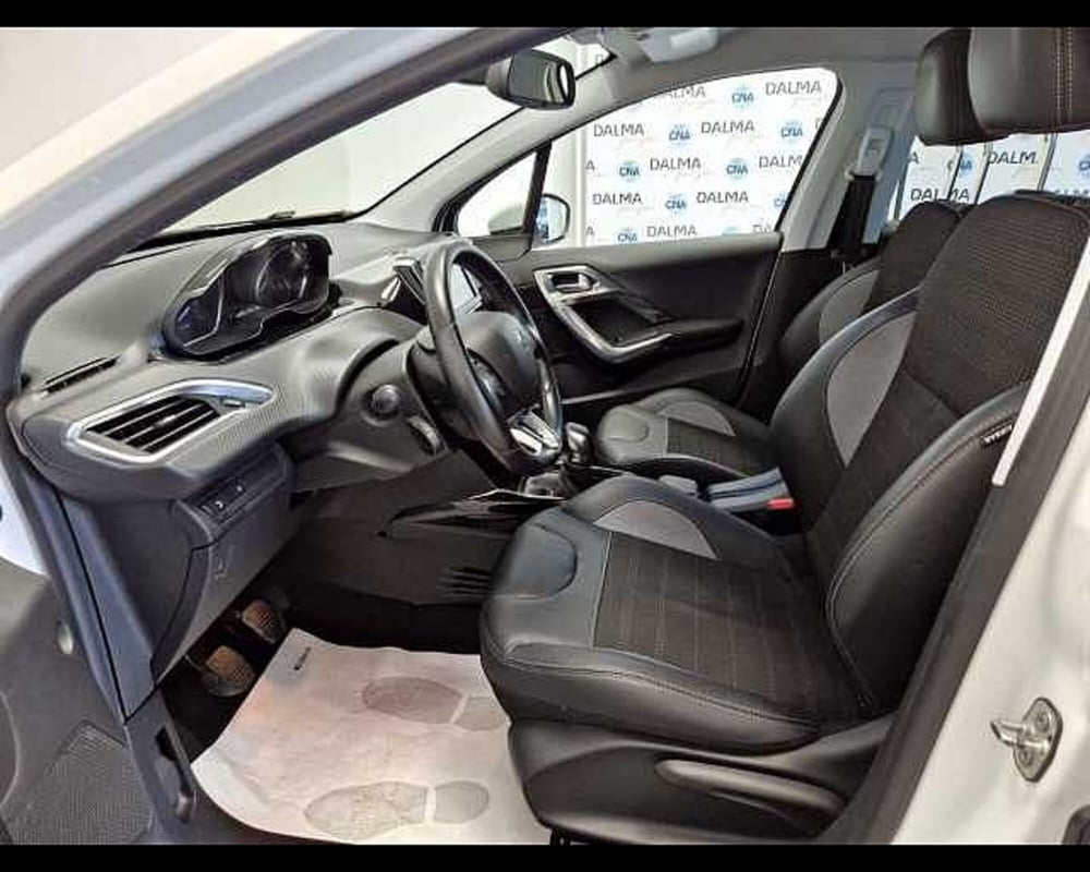 Peugeot 2008 usata a Milano (6)