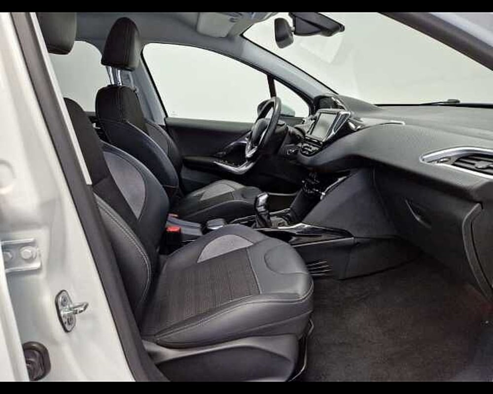 Peugeot 2008 usata a Milano (9)