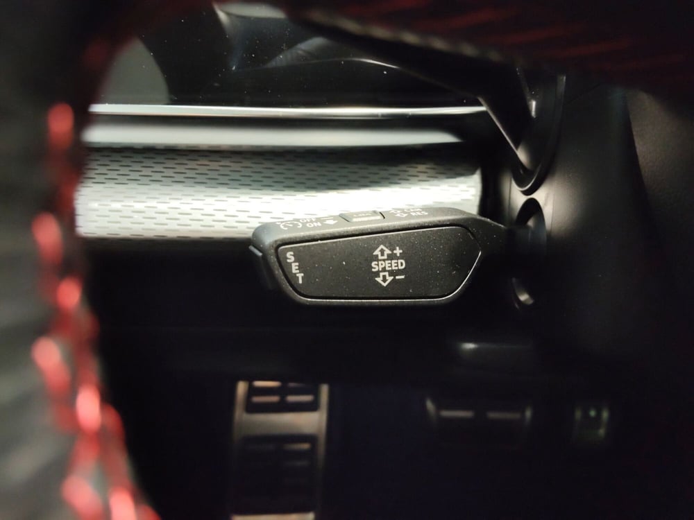 Audi Q8 nuova a Modena (13)