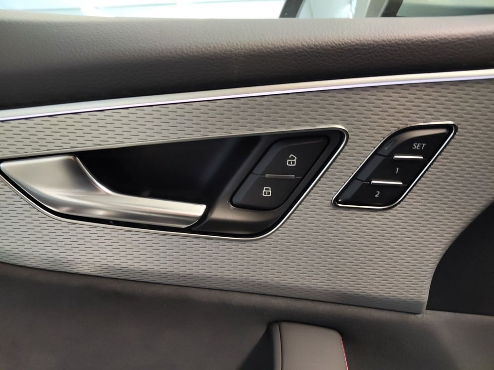 Audi Q8 nuova a Modena (15)
