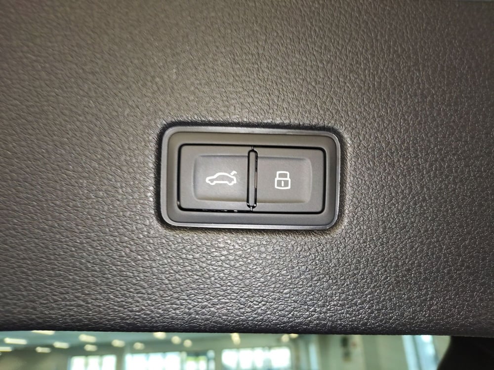 Audi Q8 nuova a Modena (16)