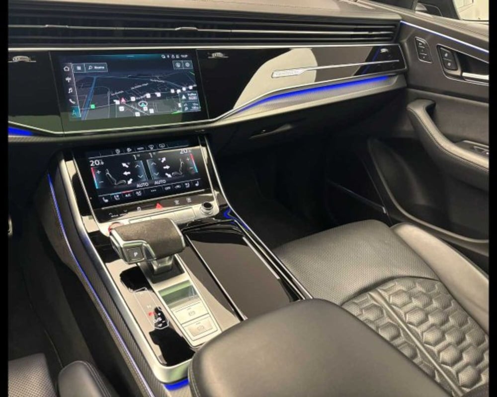 Audi RS Q8 usata a Bologna (20)