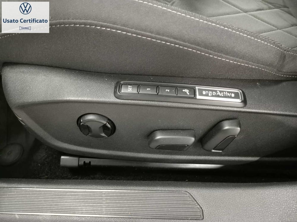 Volkswagen Golf usata a Genova (11)
