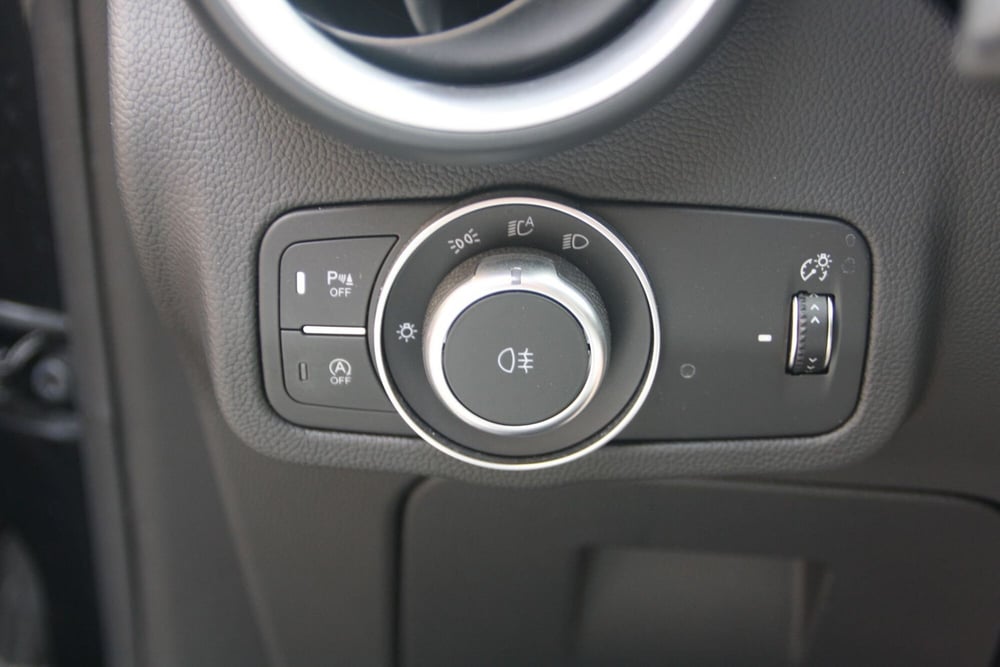 Alfa Romeo Stelvio usata a Catania (12)
