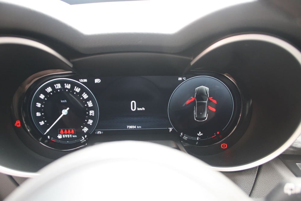 Alfa Romeo Stelvio usata a Catania (8)