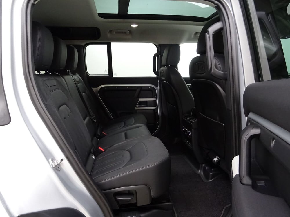 Land Rover Defender usata a Como (5)