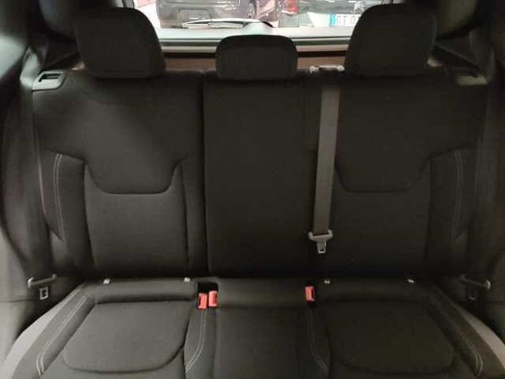Jeep Renegade nuova a Teramo (13)