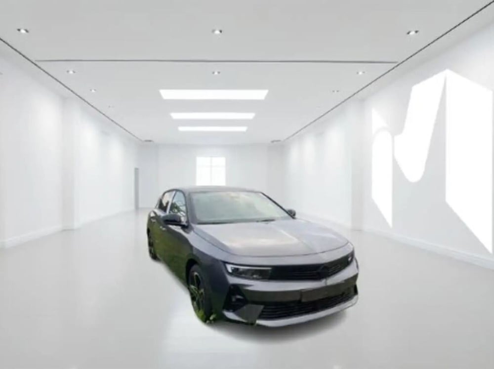 Opel Astra nuova a Latina