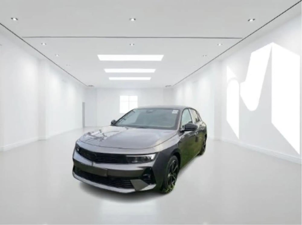 Opel Astra nuova a Latina (3)