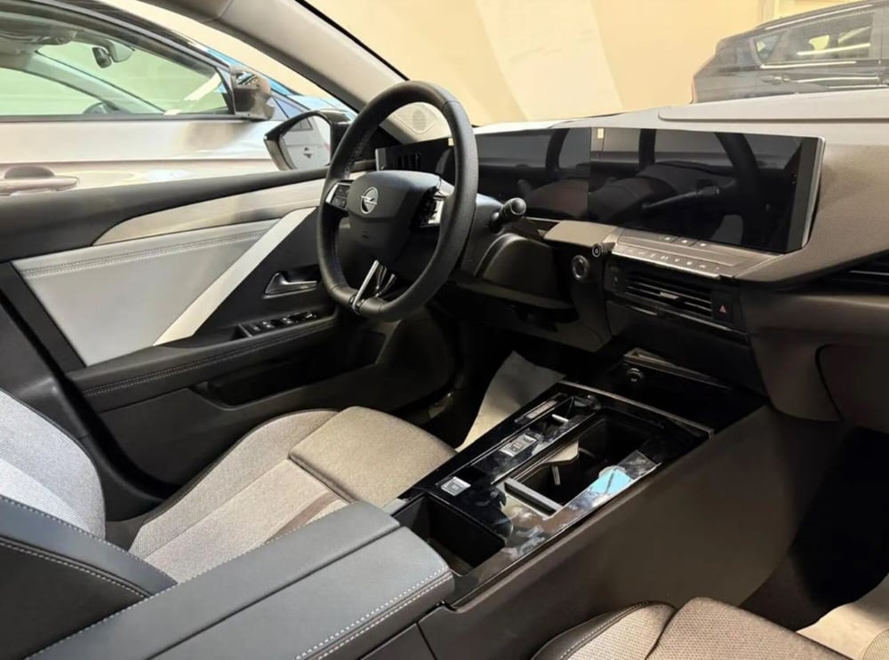 Opel Astra Station Wagon nuova a Latina (13)