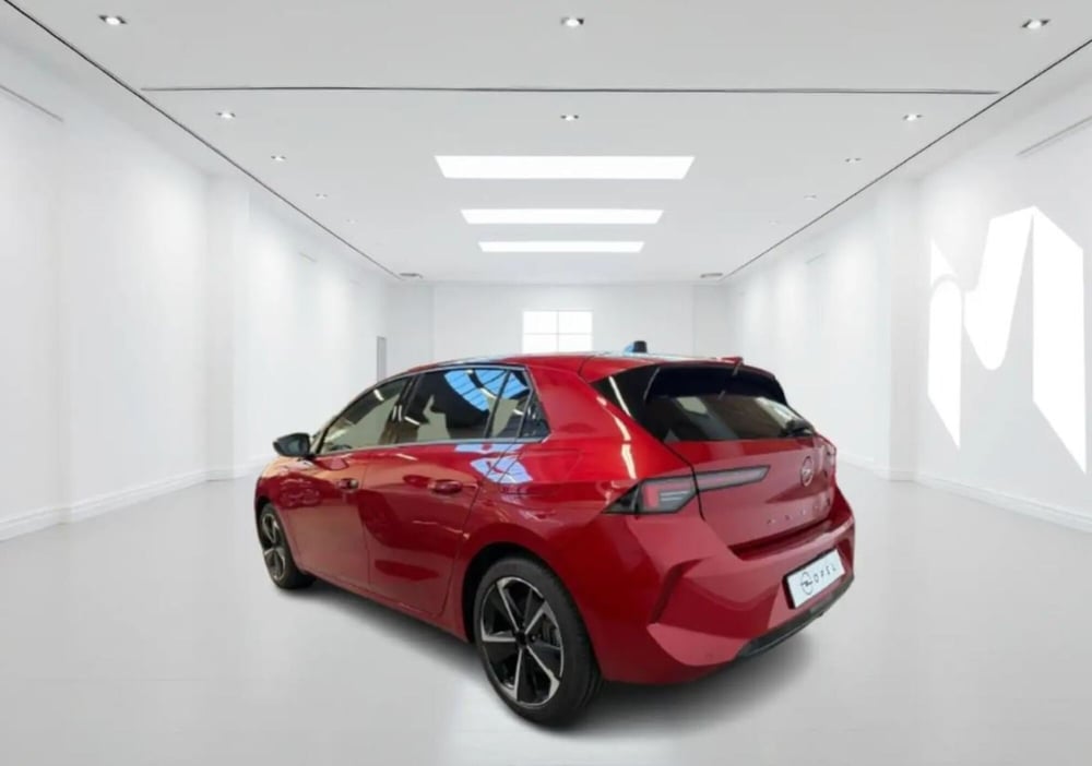 Opel Astra Station Wagon nuova a Latina (4)