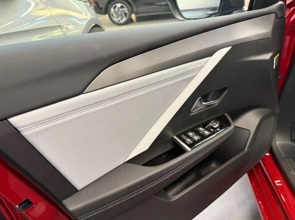 Opel Astra Station Wagon nuova a Latina (5)