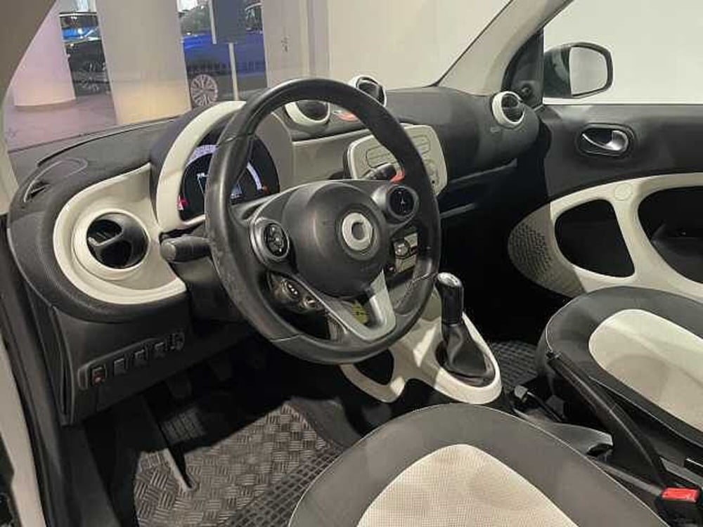 smart Fortwo usata a Genova (8)