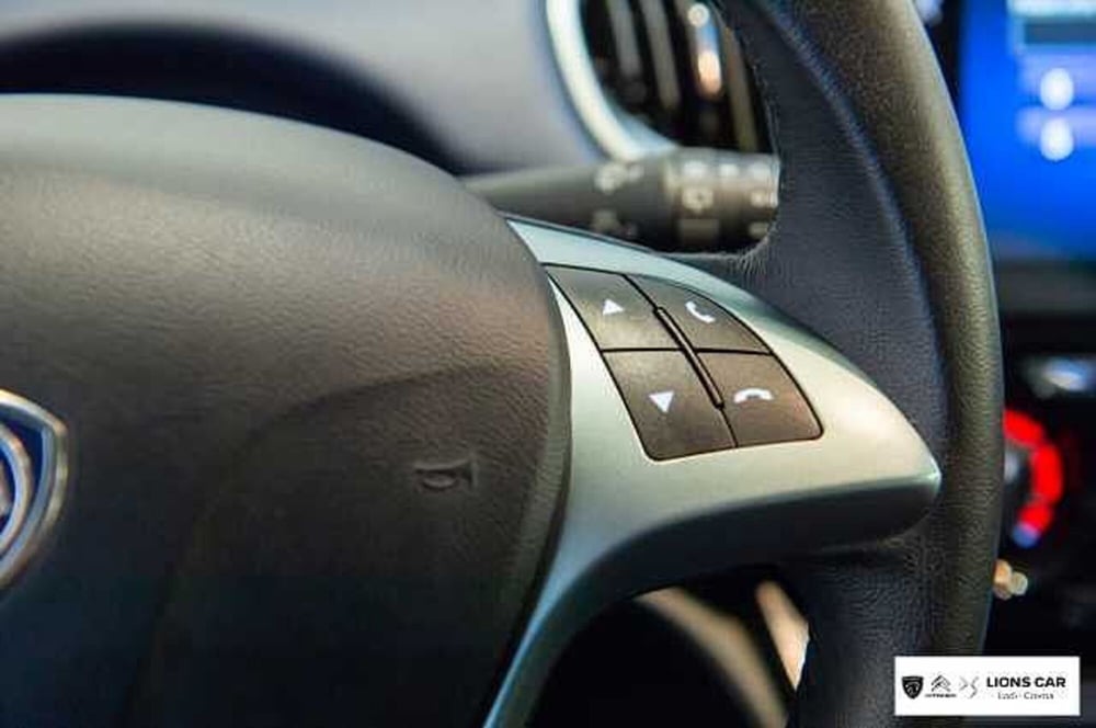 Lancia Ypsilon usata a Lodi (15)