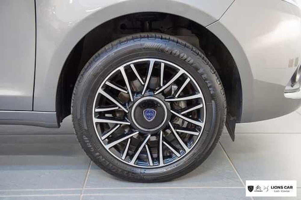 Lancia Ypsilon usata a Lodi (7)