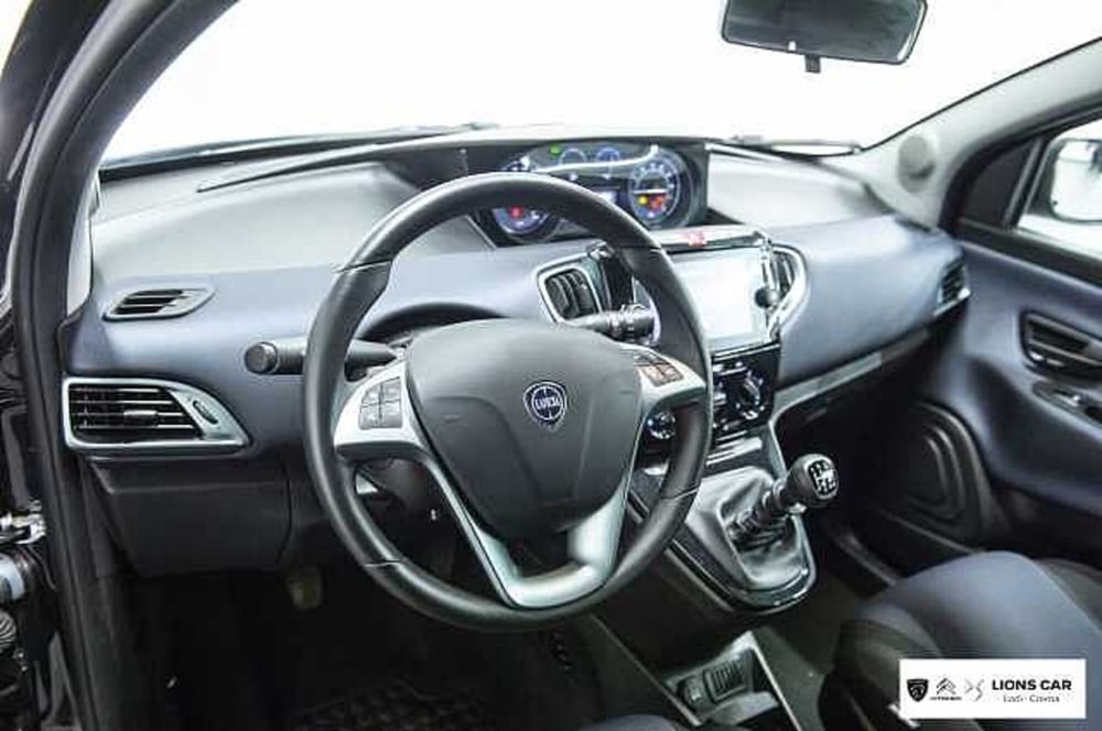 Lancia Ypsilon usata a Lodi (10)
